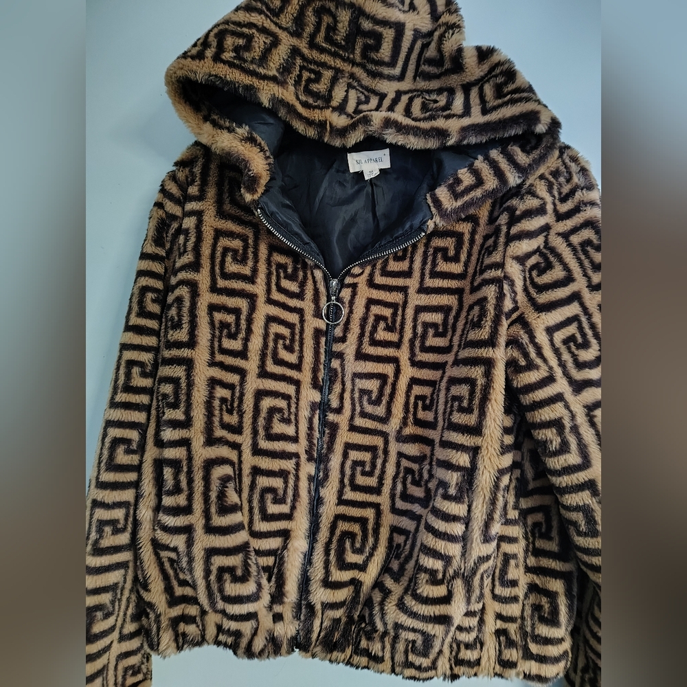 Stylish Brown Patterned Teddy Jacket - image 4